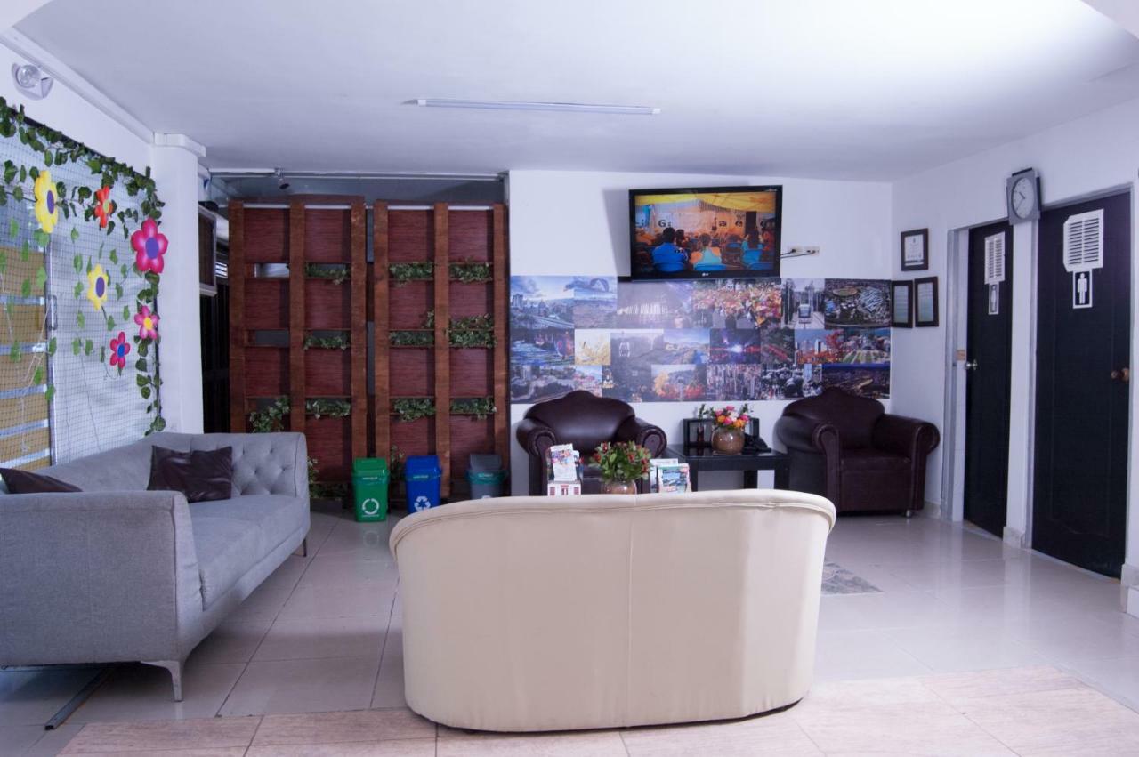 Hotel Recuerdos Del Estadio Medellín Exteriör bild